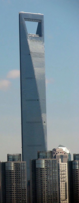 Shangai Tower Di https://www.flickr.com/photos/msittig/ - Cropped from https://www.flickr.com/photos/msittig/2655043839/, CC BY 2.0, https://commons.wikimedia.org/w/index.php?curid=5128222