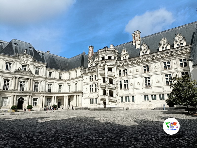 Castello di Blois il cortile